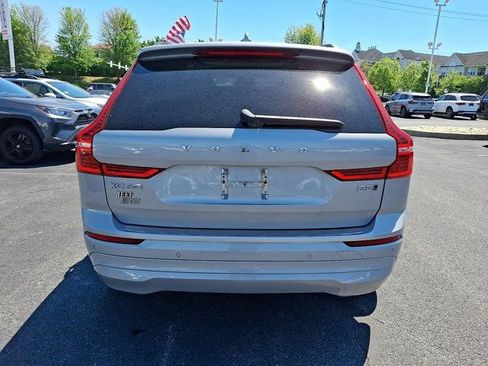 Used 2022 Volvo XC60 B5 Momentum w/ Climate Package AWD/4WD image 7