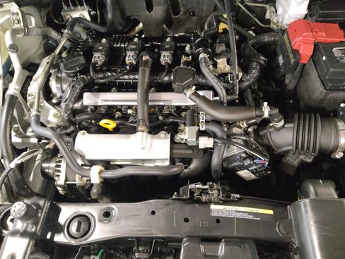 Used 2025 Nissan Versa SV FWD image 30