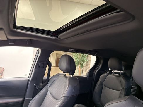 Used 2022 Toyota Sienna XSE image 13