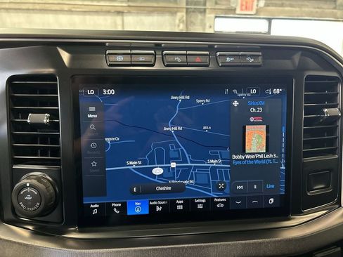 Used 2024 Ford F350 Platinum w/ FX4 Off-Road Package image 18