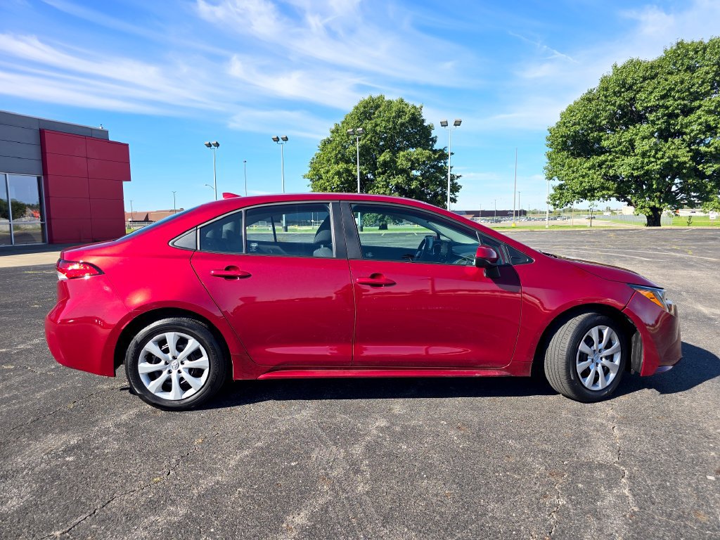 Certified 2022 Toyota Corolla LE w/ Carpet Mat Package (TMS) FWD image 15