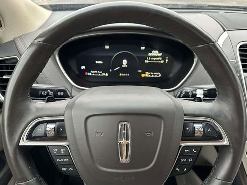 Used 2019 Lincoln Nautilus Reserve AWD/4WD image 24