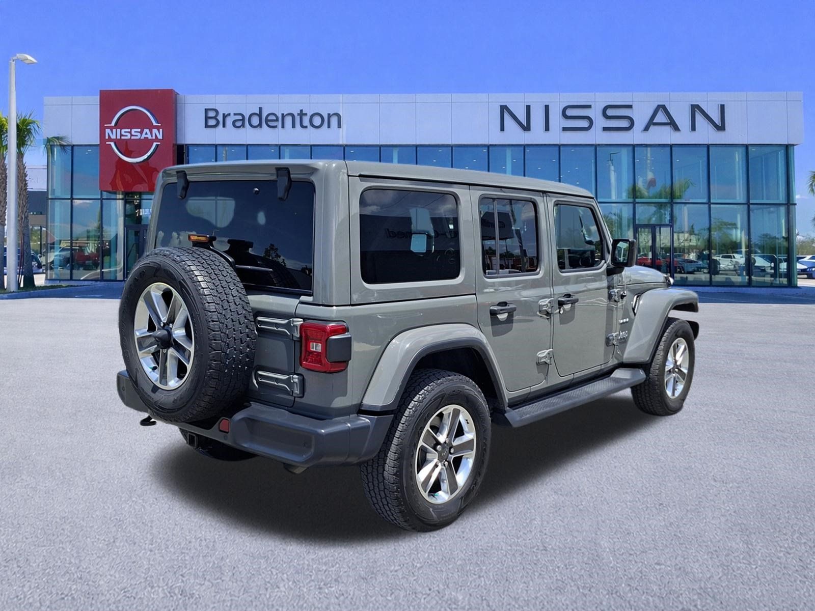 Used 2020 Jeep Wrangler Unlimited Sahara w/ LED Lighting Group AWD/4WD image 5