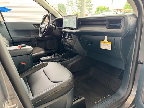 Used 2025 Ford Maverick Lobo AWD/4WD image 27