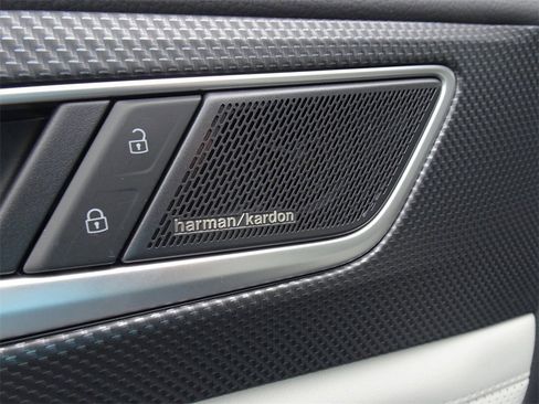 New 2025 Volkswagen Atlas Cross Sport SEL Premium R-Line image 10