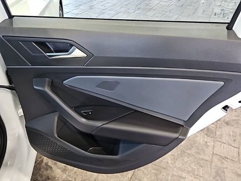 New 2026 Volkswagen Jetta SE FWD image 15