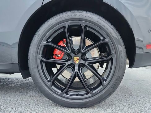 Used 2025 Porsche Macan GTS image 14