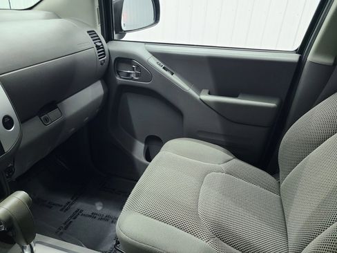 Used 2019 Nissan Frontier SV AWD/4WD image 23