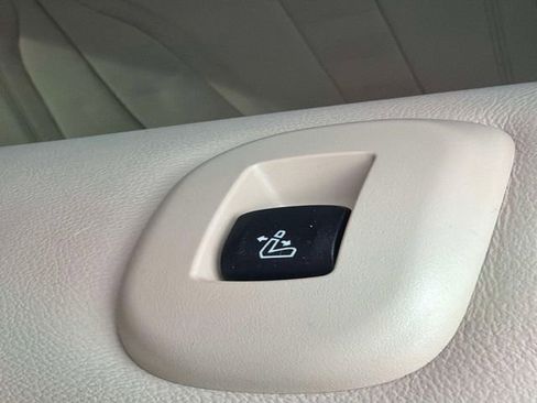 Used 2021 BMW X7 M50i AWD/4WD image 15