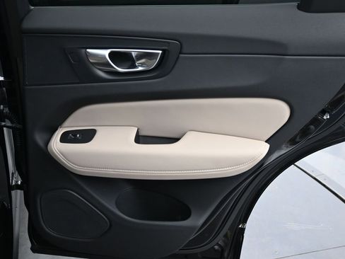 New 2026 Volvo XC60 B5 Core w/ Climate Package image 16