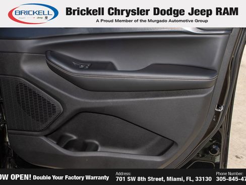 New 2025 Jeep Grand Cherokee L Laredo image 13