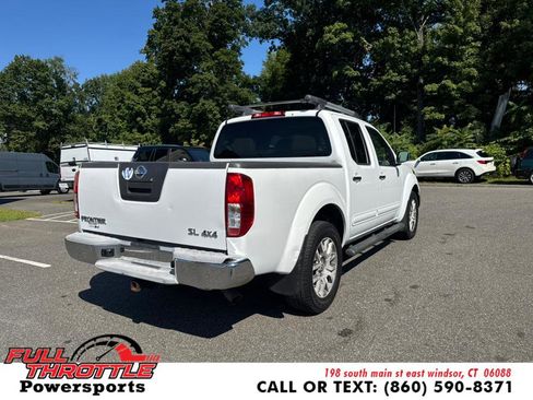 Used 2011 Nissan Frontier SL w/ Moonroof Pkg image 10
