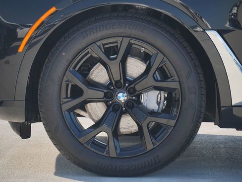 New 2026 BMW X7 xDrive40i w/ Premium Package image 5