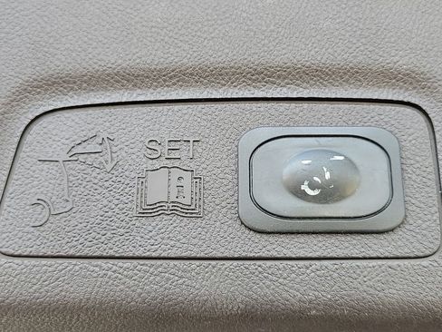 Used 2017 Lincoln MKC Premiere FWD image 12