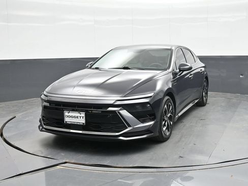 Used 2024 Hyundai Sonata SEL FWD image 16