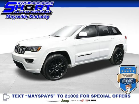 Used 2018 Jeep Grand Cherokee Altitude AWD/4WD image 1