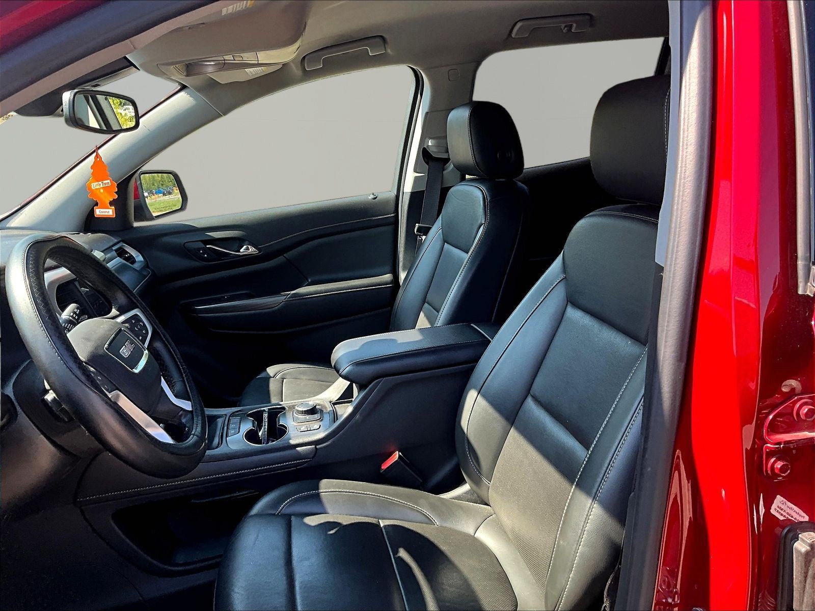 Used 2023 GMC Acadia SLT FWD image 21
