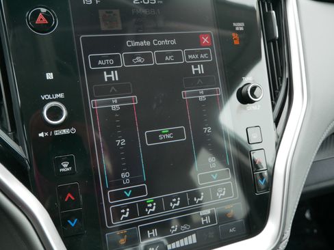 Used 2024 Subaru Outback Premium image 23