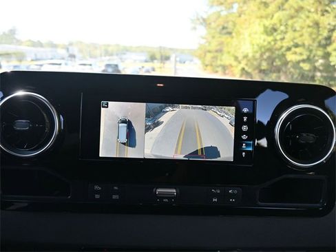 Used 2023 Mercedes-Benz Sprinter 2500 image 12