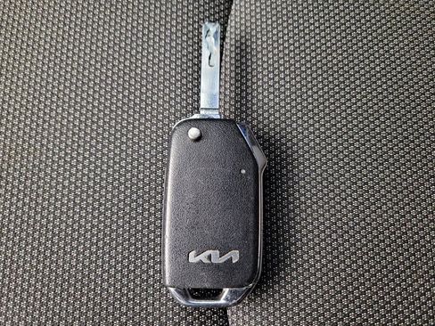 Used 2023 Kia Forte LXS w/ LXS Technology Package image 32