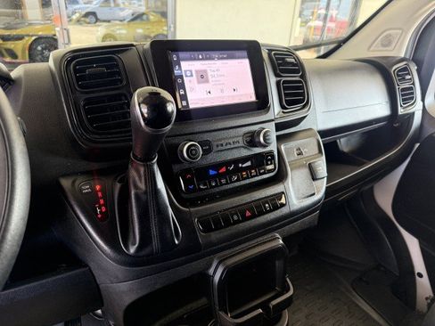 Used 2025 RAM ProMaster 2500 w/ Convenience Group FWD image 21