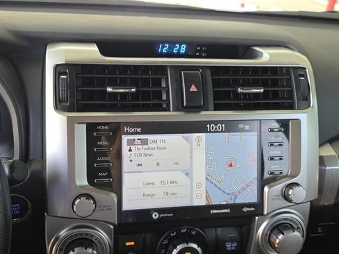 Used 2021 Toyota 4Runner SR5 Premium w/ Moonroof Package AWD/4WD image 18