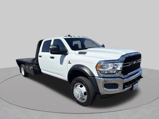 Used 2024 RAM 5500 Tradesman w/ Chrome Appearance Group AWD/4WD image 6