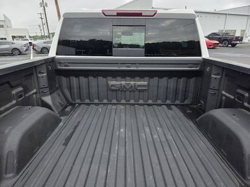 Used 2025 GMC Sierra 1500 SLT w/ SLT Premium Plus Package AWD/4WD image 14