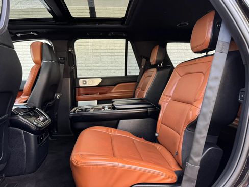 Used 2020 Lincoln Navigator Reserve w/ Luxury Package AWD/4WD image 19