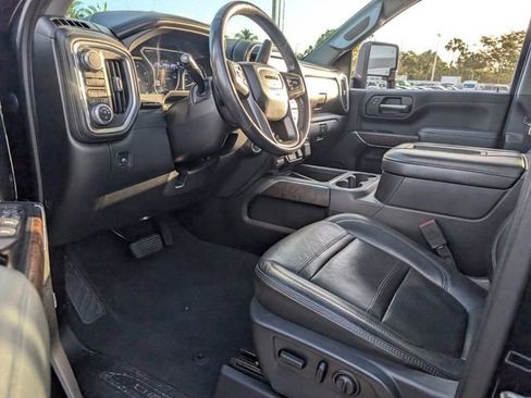 Used 2020 GMC Sierra 3500 Denali w/ Denali Ultimate Package AWD/4WD image 7