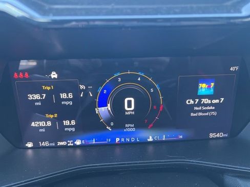 Used 2026 Chevrolet Colorado Z71 AWD/4WD image 10