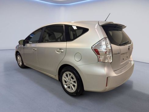 Used 2014 Toyota Prius V Three FWD image 5