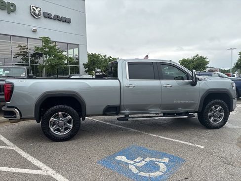 Used 2025 GMC Sierra 2500 SLT w/ SLT Convenience Package AWD/4WD image 28