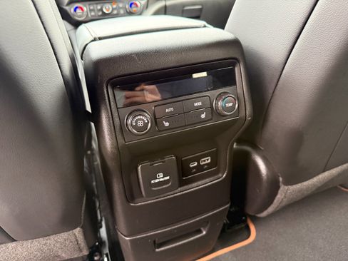 Used 2023 GMC Acadia AT4 w/ Technology Package image 19