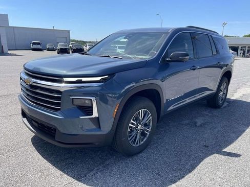 New 2026 Chevrolet Traverse LT w/ Driver Confidence Package FWD image 9