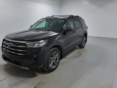 Used 2026 Ford Explorer Active w/ Active Comfort Package AWD/4WD image 4