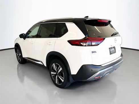 Used 2023 Nissan Rogue SL AWD/4WD image 10