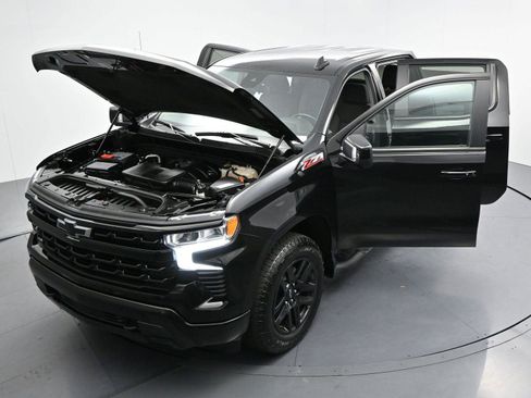 Used 2023 Chevrolet Silverado 1500 RST AWD/4WD image 39