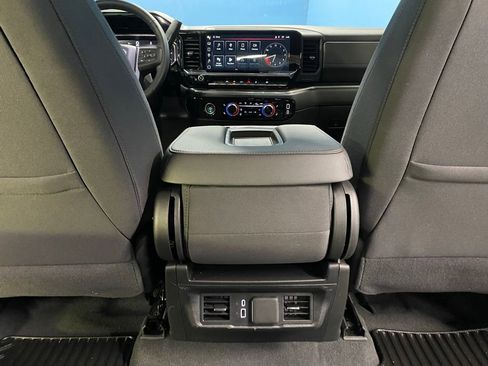 Used 2024 GMC Sierra 1500 Elevation image 39