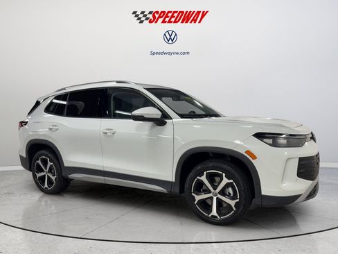 New 2026 Volkswagen Tiguan SE AWD/4WD image 13