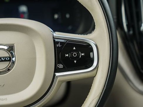Certified 2023 Volvo XC60 B5 Ultimate w/ Climate Package AWD/4WD image 27