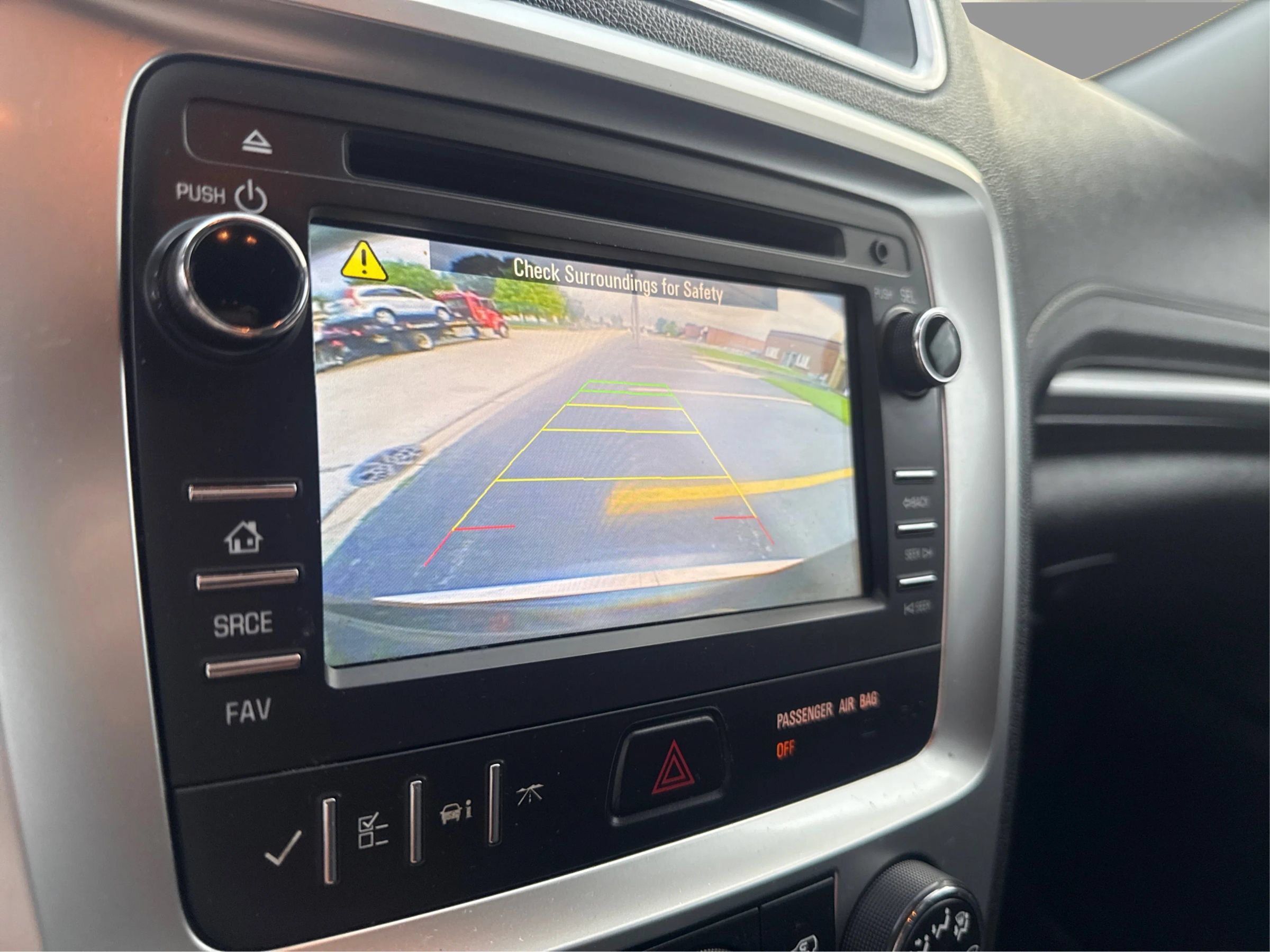 Used 2015 GMC Acadia SLE FWD image 25