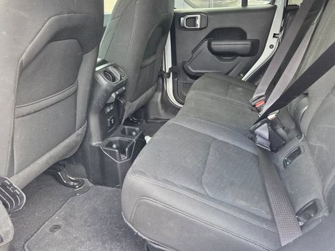 Used 2022 Jeep Gladiator Sport AWD/4WD image 5