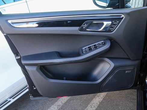 Used 2024 Porsche Macan Turbo image 16