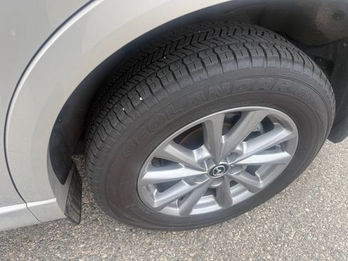 Used 2025 MAZDA CX-5 AWD 2.5 S w/ Preferred Package image 13