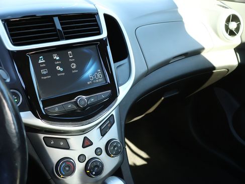 Used 2017 Chevrolet Sonic Premier image 17