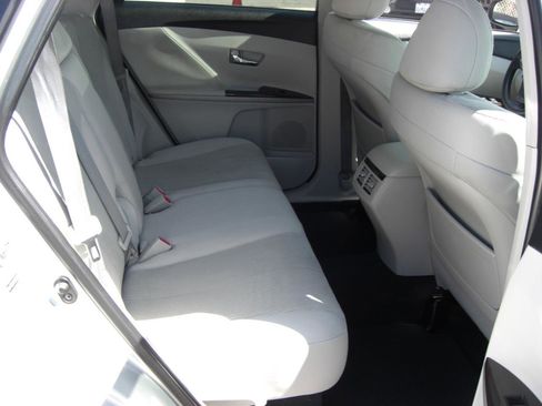 Used 2009 Toyota Venza AWD image 18