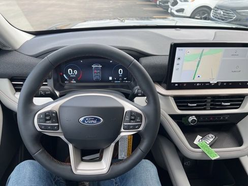 New 2026 Ford Explorer Active image 17