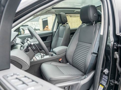 New 2025 Land Rover Discovery Sport S image 19