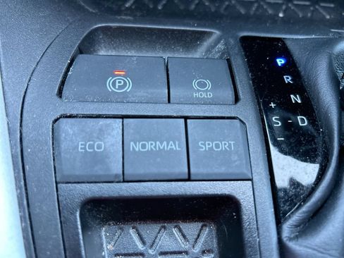 Certified 2024 Toyota RAV4 LE FWD image 30